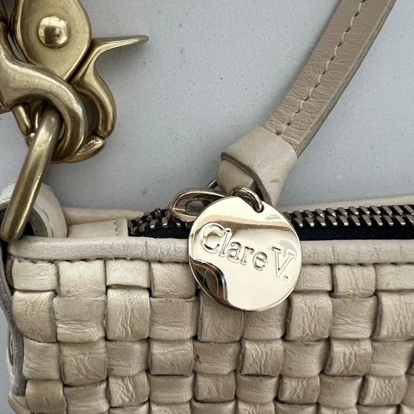 Clare V. Moyen Woven Messenger Bag in Cream - Picture 5 of 12